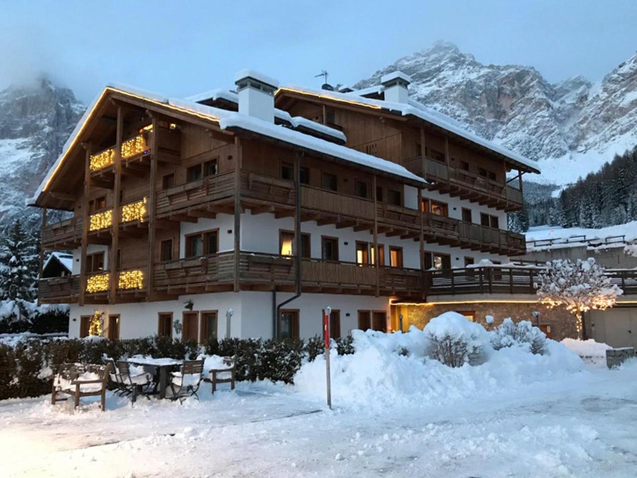 Ca' Del Sole Aparthotel San Vito di Cadore Exterior photo